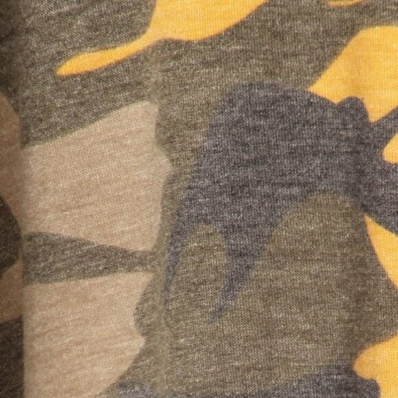 CURVY Camo Print Dress - Picture 3 of 3